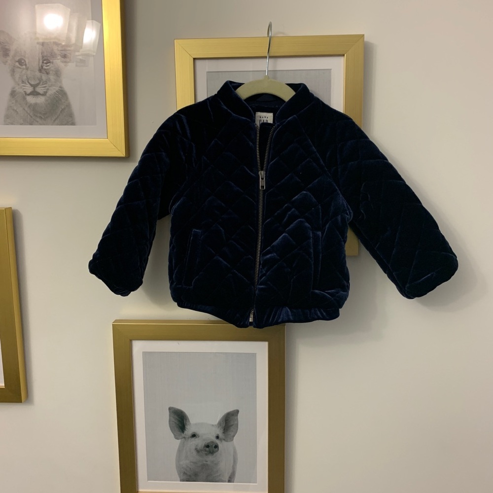 GAP Velour-like quilted jacket with pockets